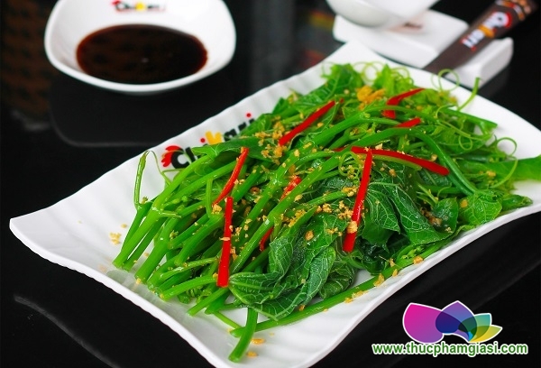 doi khau vi voi mon rau luoc ngay ram thang 7