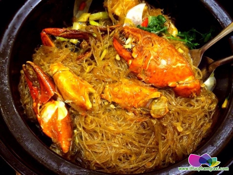 Miến xào cua cho buổi trưa cuối tuần