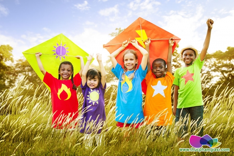 Thực đơn cho trẻ mùa hè và nguyên tắc 4 nhóm thực phẩm mẹ cần lưu tâm( mùa 5)